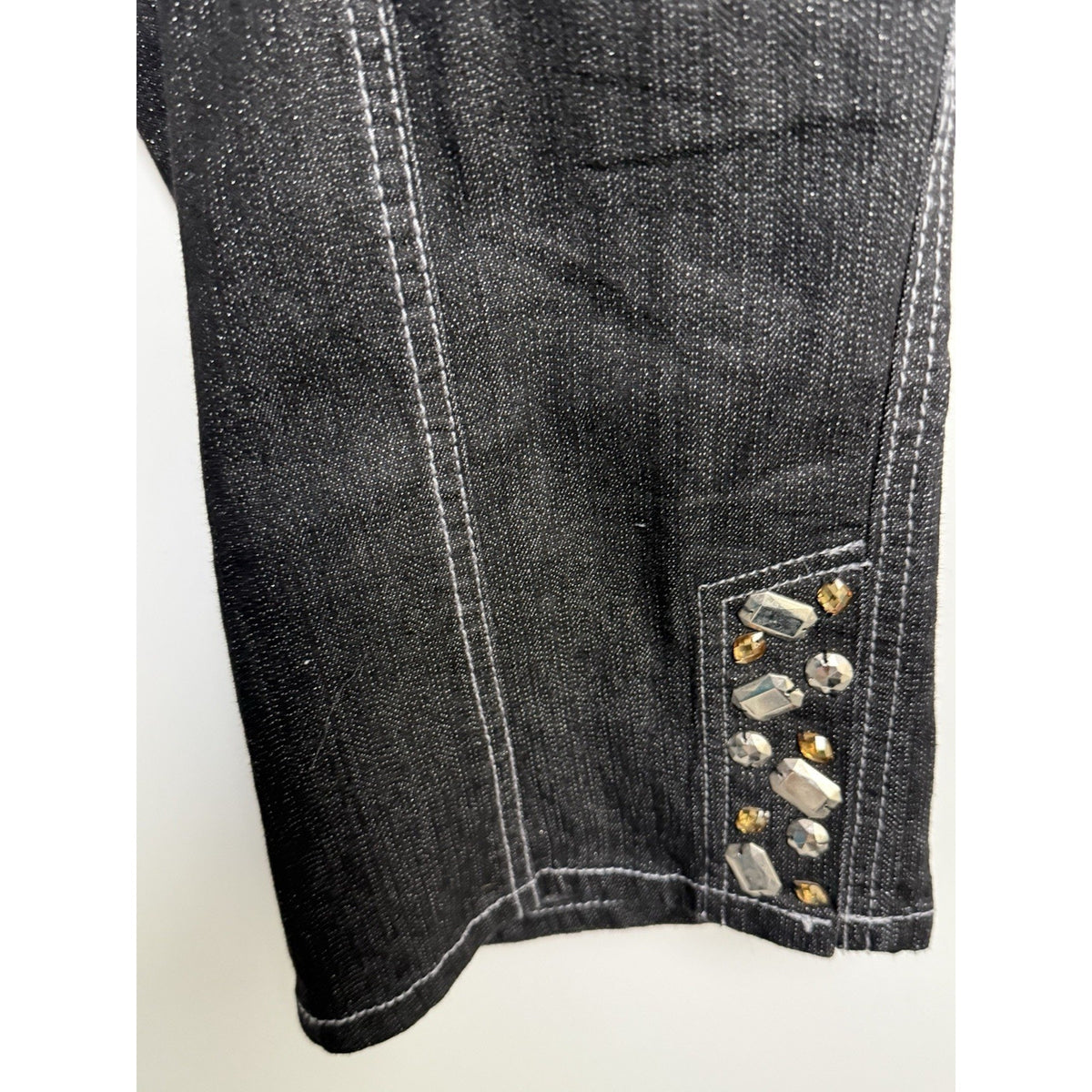 Hearts of Palm Women's Black Metallic Embellished Crop Jean Size 14