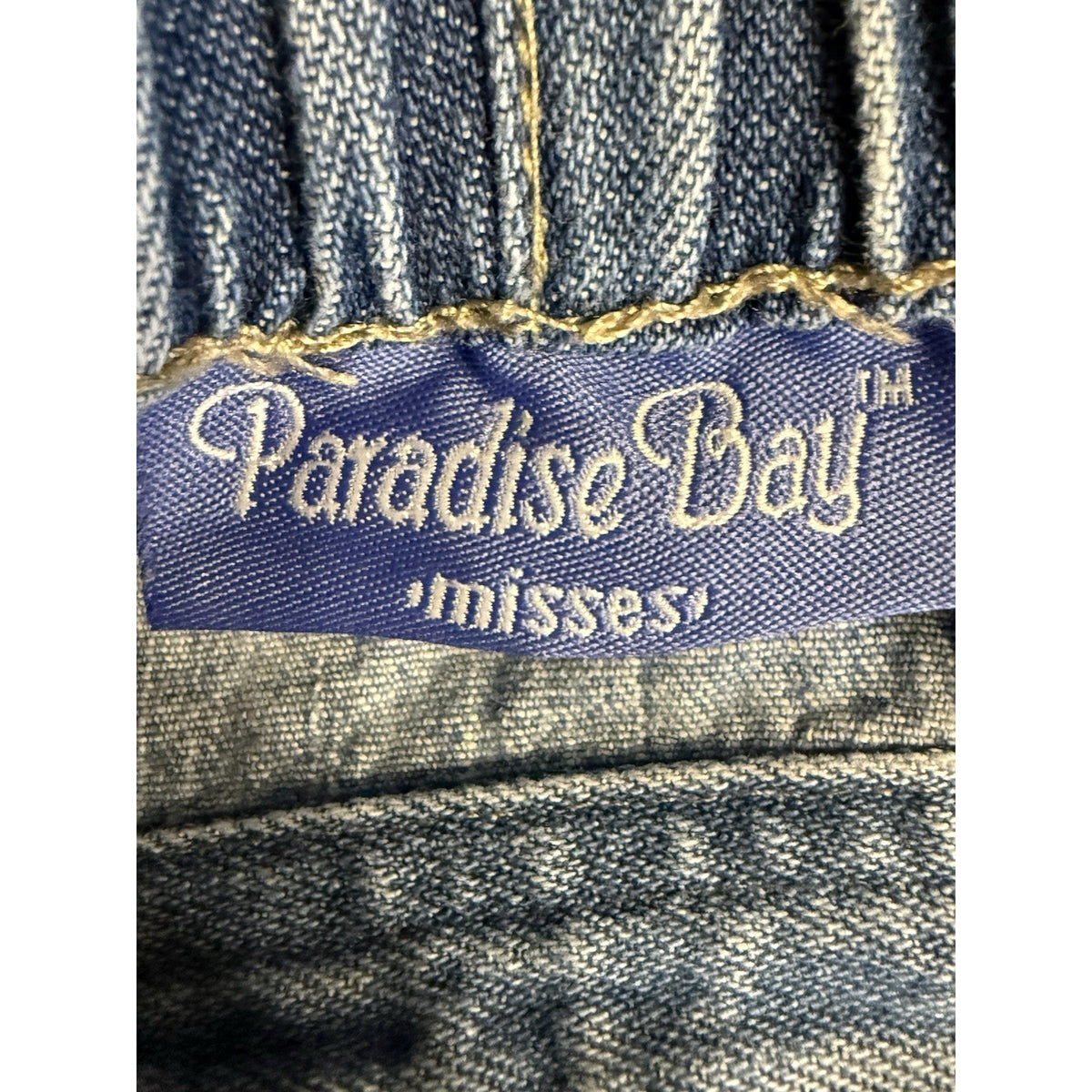 Paradise Bay Denim Capri Pants Women Size 16 Light Wash Pull On Elastic Waist
