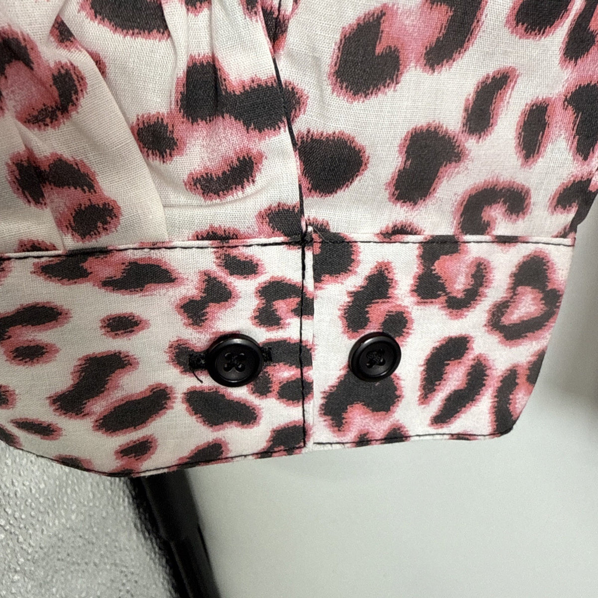 Roaman’s Pink Leopard Button Front Shirt 16W Long Sleeve