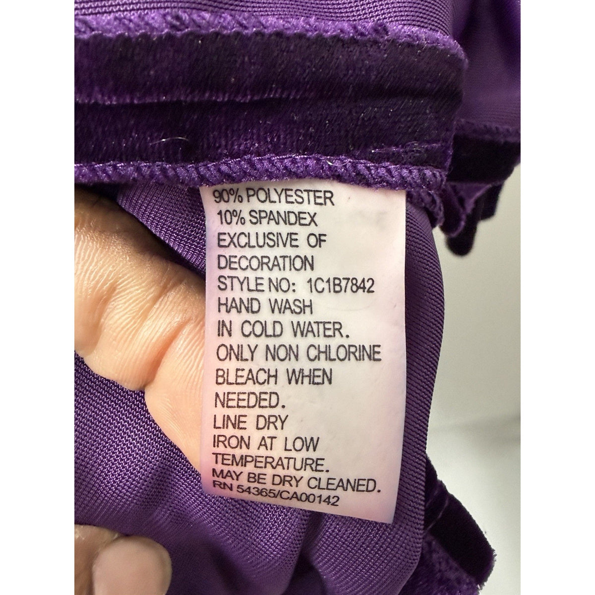 Peter Nygard Womens M Purple Velvet V-Neck Long Sleeve Beaded Rhinestone Top