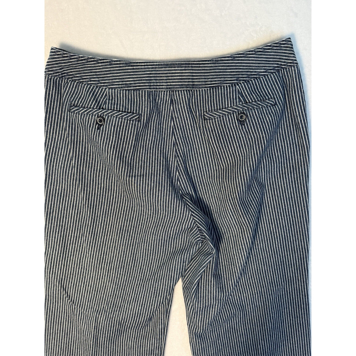 Larry Levine Womens 12 Capri Pants Blue White Stripe Cotton Button Front Cropped