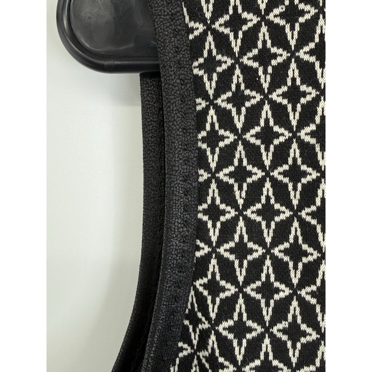 Max Studio London Black White Geometric Knit Tank Top Sleeveless Small