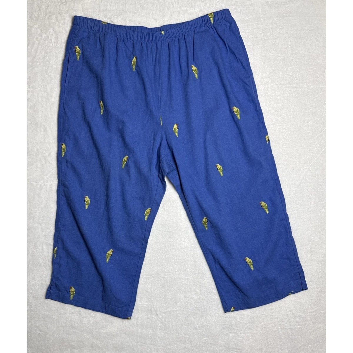 Kim Rogers Women 1X Blue Linen Blend Parrot Embroidered Pull On Capri Pants